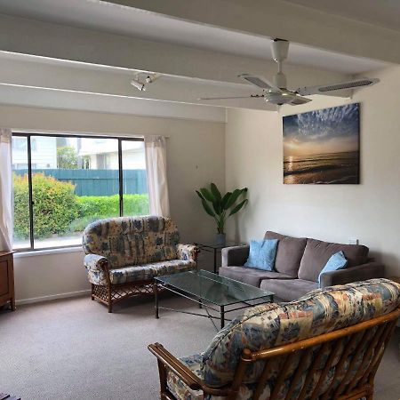Lakes Jakaranda Holiday Units Lakes Entrance Exteriör bild