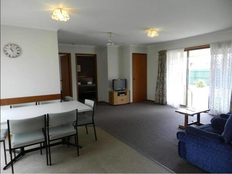 Lakes Jakaranda Holiday Units Lakes Entrance Exteriör bild