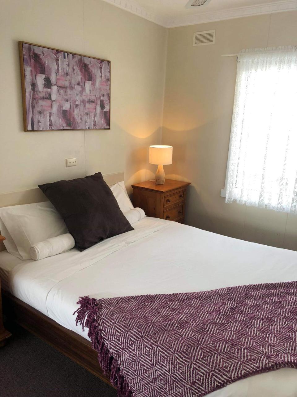 Lakes Jakaranda Holiday Units Lakes Entrance Exteriör bild