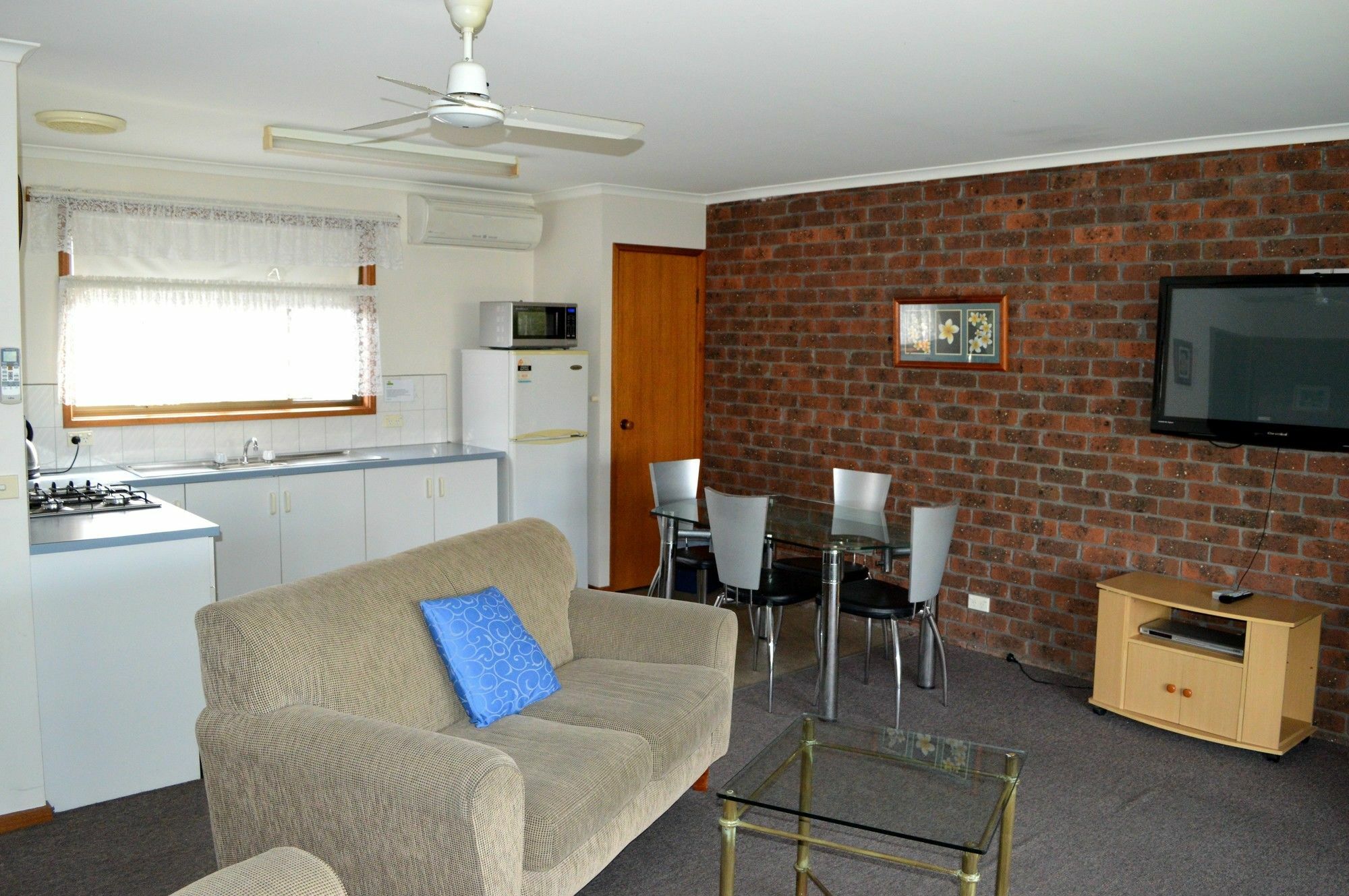 Lakes Jakaranda Holiday Units Lakes Entrance Exteriör bild